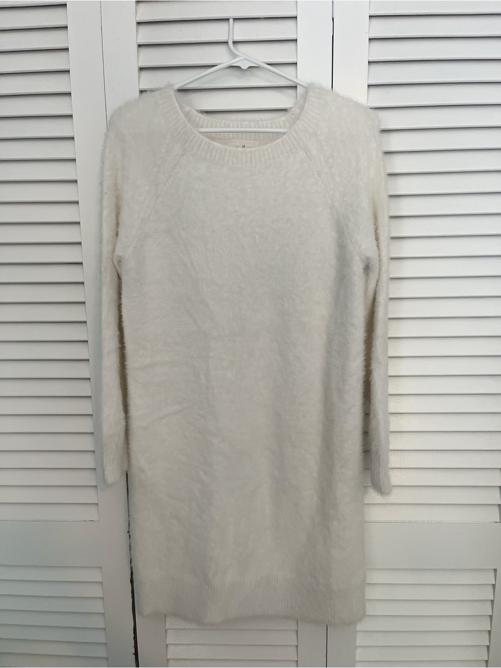 Lou & grey fuzzy sweater dress white size XS